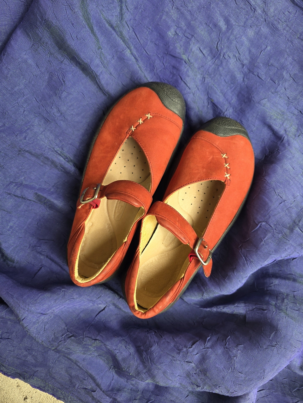 Keen Women’s Red Suede Mary Jane Comfort Flats 7.5
